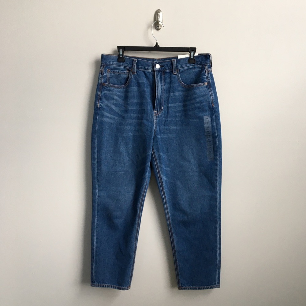 American Eagle mom jean